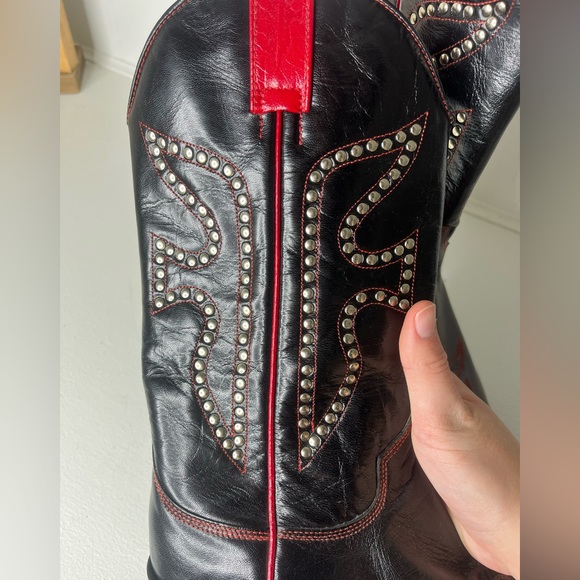 Frye Daisy Duke Black and Red Embellished Cowboy Country Western Boots - Size 9M - Picture 4 of 12